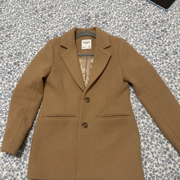 Tan Coat - Picture 3 of 3